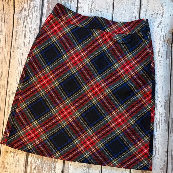 L.L. Bean Dresses & Skirts - L.L. Bean Red and Black Plaid A-Line Skirt - Sz 10
